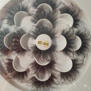 SALE!!! Brand New 25mm False Eyelashes